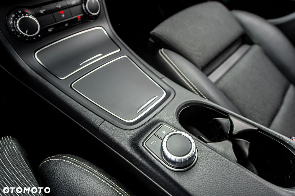 Mercedes-Benz Klasa B - 30