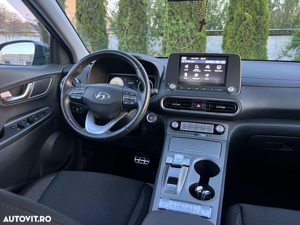 Hyundai KONA Select - 5