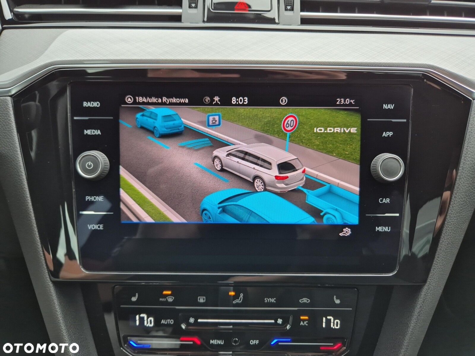 Volkswagen Passat 2.0 TDI Business DSG - 27
