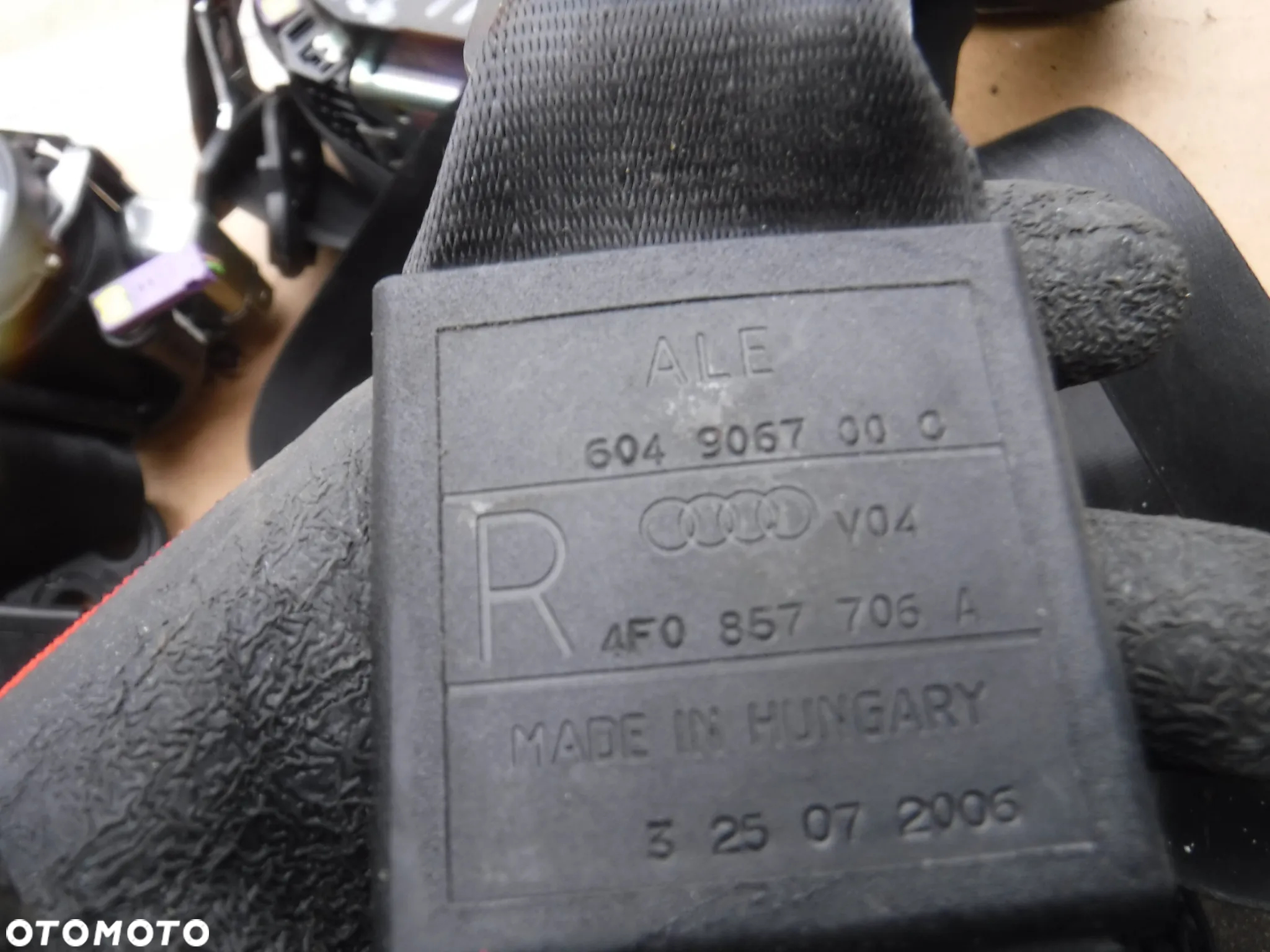 Audi A6 C6  pas bezpieczenstwa przod komplet 4F0857705A 4F0857706A - 3