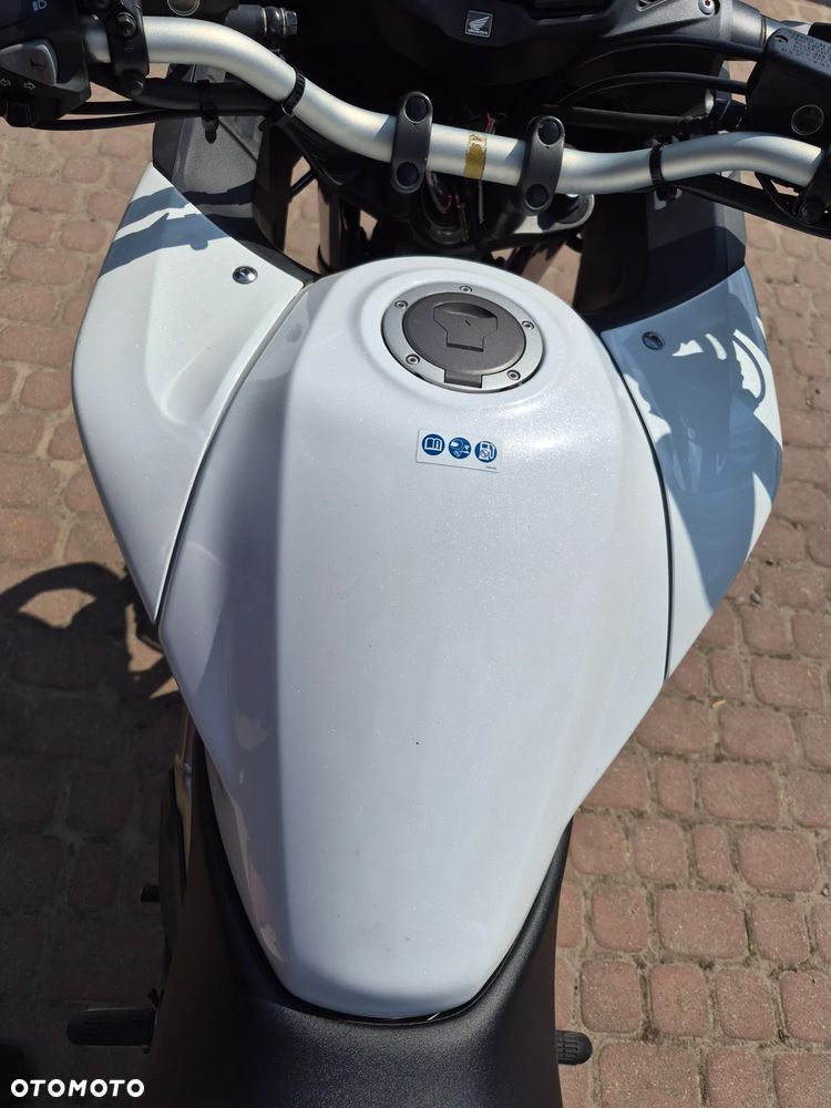 Honda VFR - 19