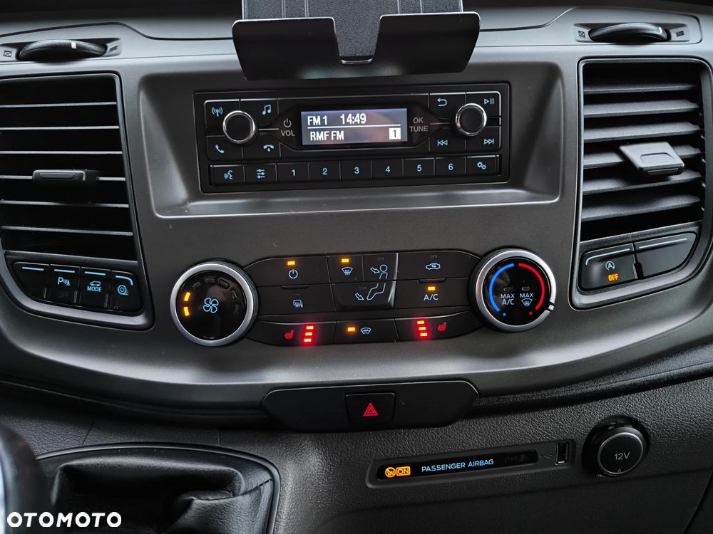 Ford TRANSIT CUSTOM - 24