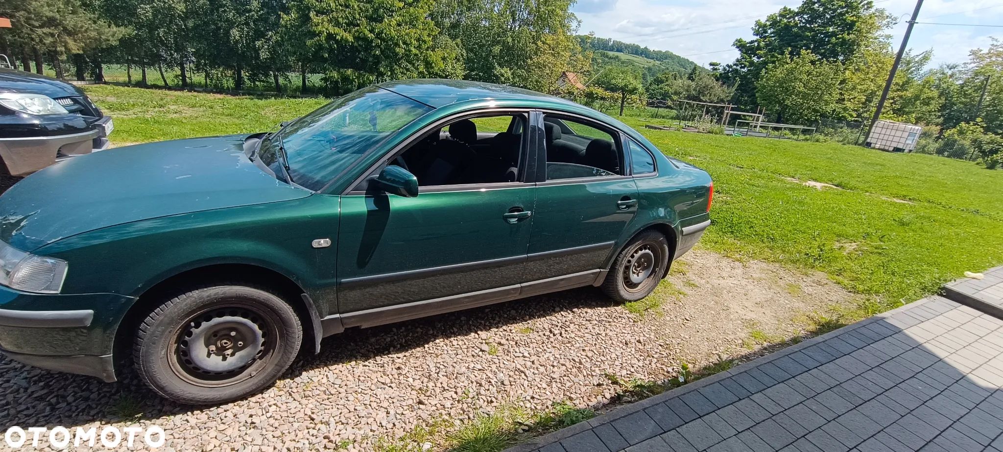 Volkswagen Passat - 1