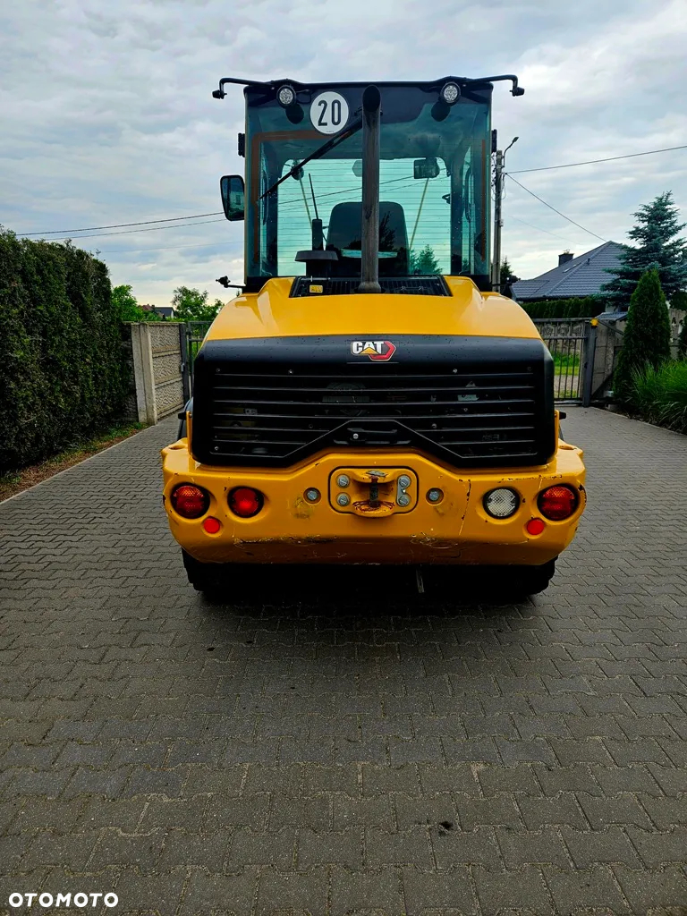 Caterpillar 908M - 7