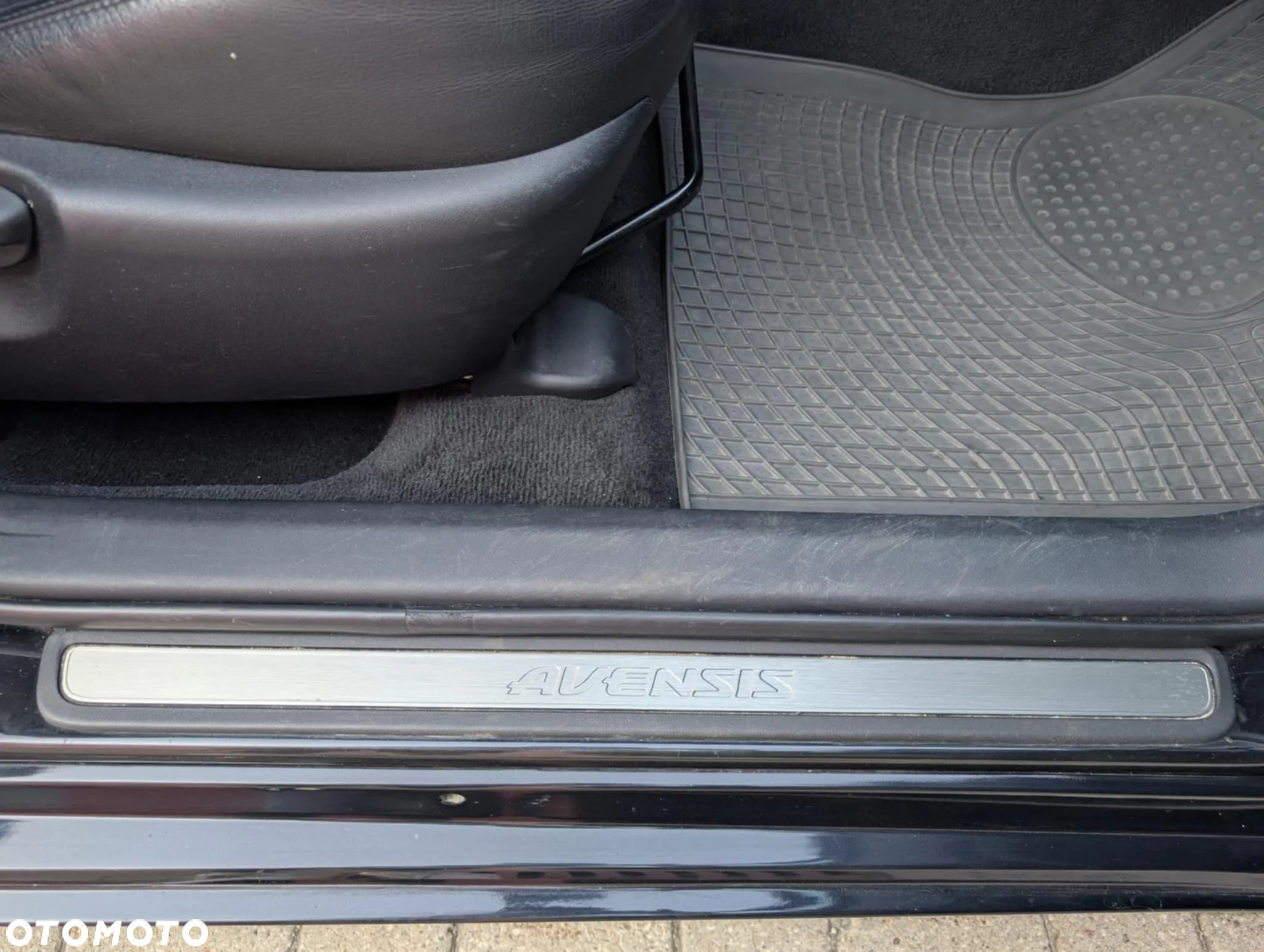 Toyota Avensis 2.0 D-4D Sol plus - 26