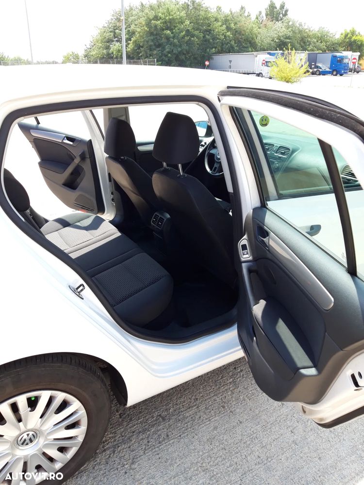 Volkswagen Golf 1.6 TDI DPF Trendline - 6