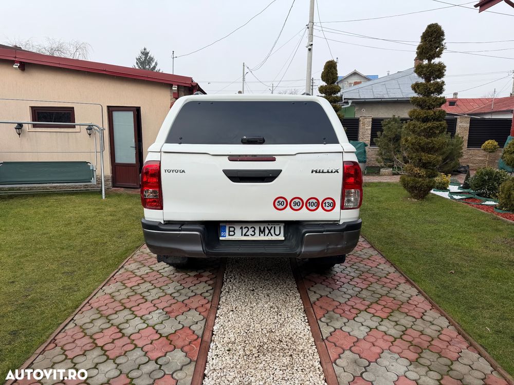Toyota Hilux - 5