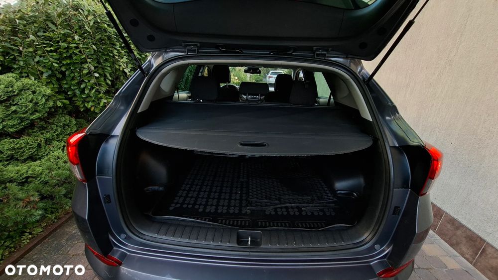 Hyundai Tucson blue 1.7 CRDi 2WD Intro Edition - 16