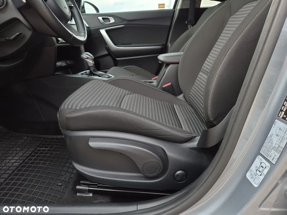 Kia Ceed 1.5 T-GDI M DCT - 12