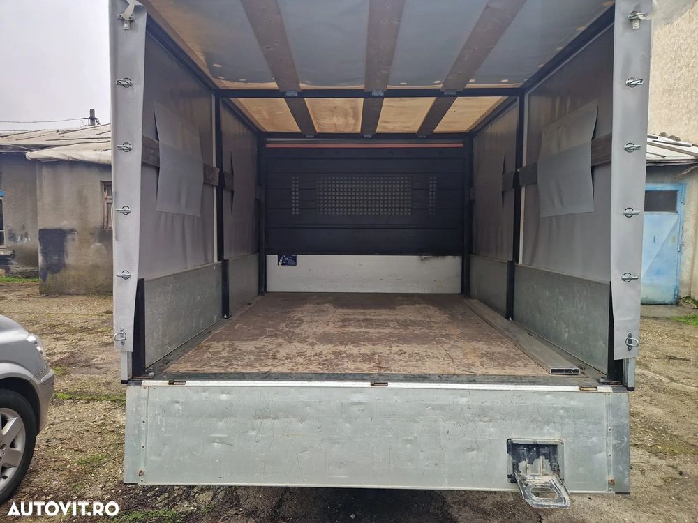 Mercedes-Benz Sprinter - 28