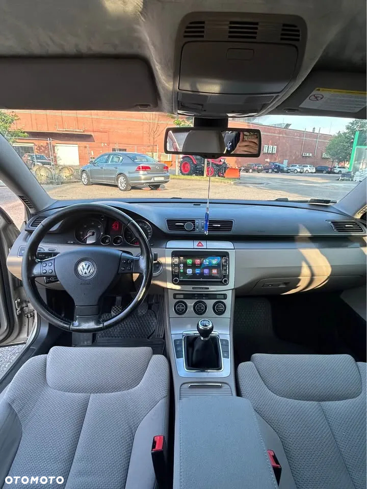Volkswagen Passat - 5