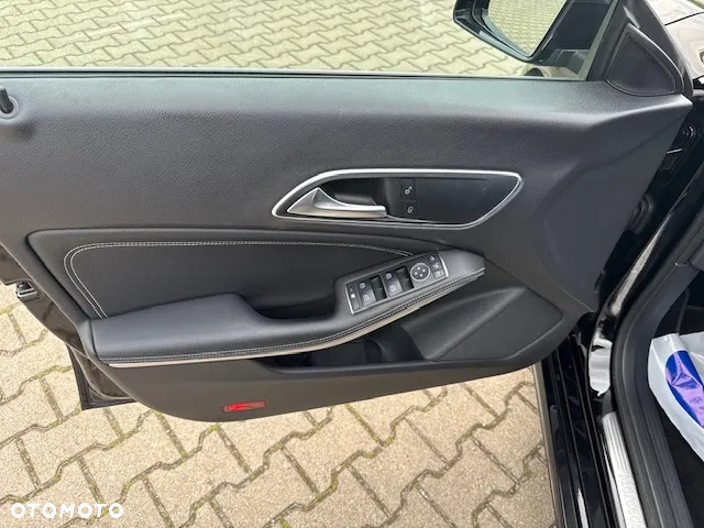 Mercedes-Benz CLA Shooting Brake 200 (CDI) d - 10