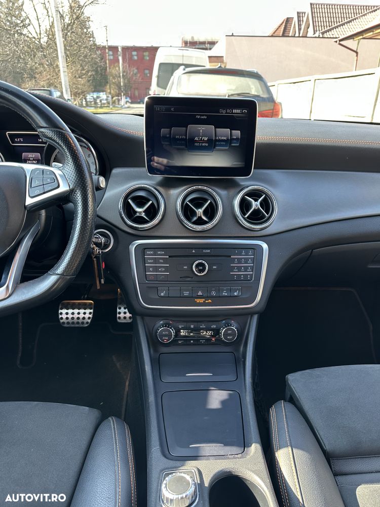 Mercedes-Benz CLA 220 d Shooting Brake 4Matic 7G-DCT Orange Art Edition - 9
