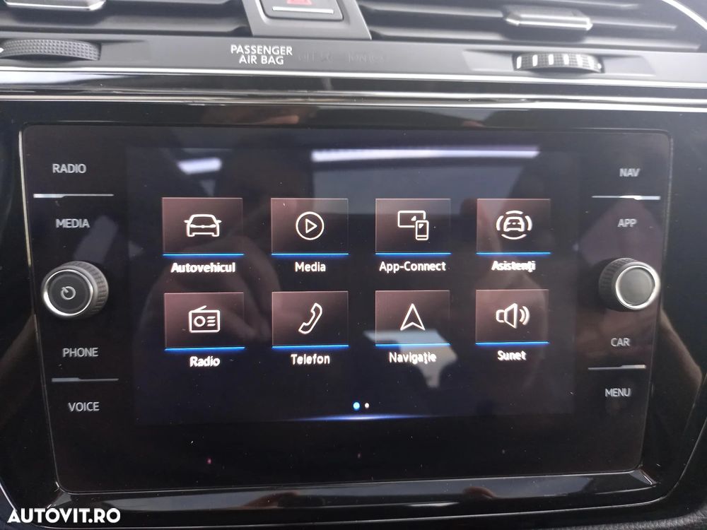 Volkswagen Touran - 26