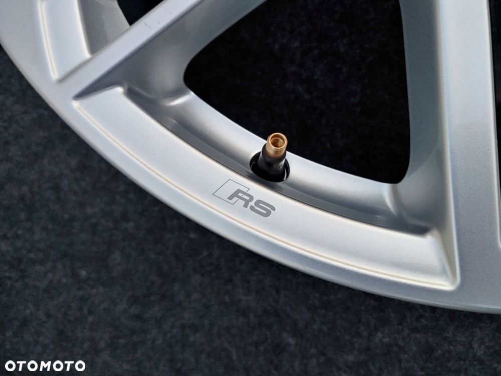 FELGA AUDI TT RS 8S0 18 ORYGINAŁ - 4