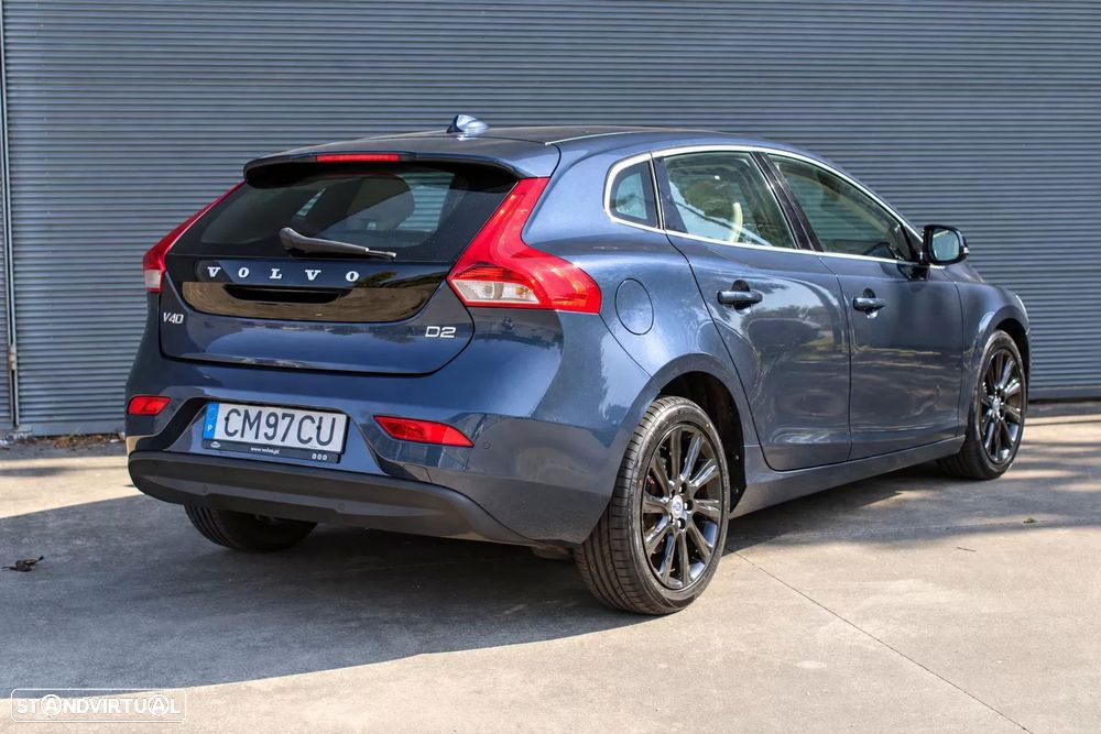 Volvo V40 1.6 D2 Momentum Eco - 8