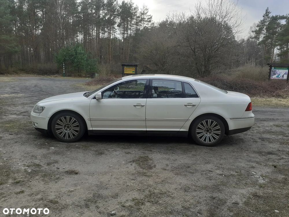 Volkswagen Phaeton - 8