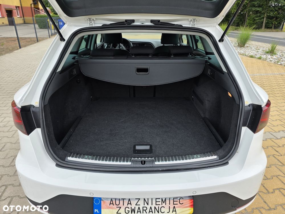 Seat Leon Sportstourer 2.0 TDI DPF DSG FR - 12