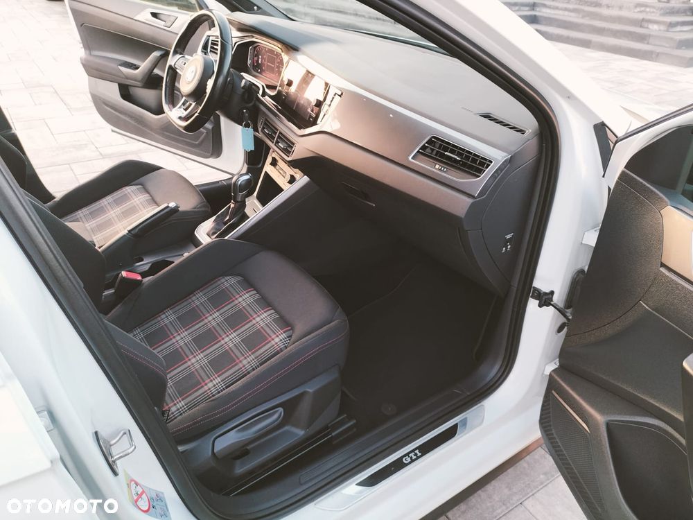 Volkswagen Polo 2.0 TSI GTI DSG - 12