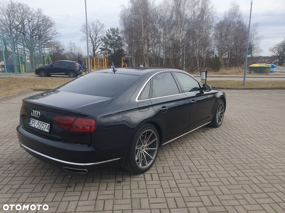 Audi A8 - 4