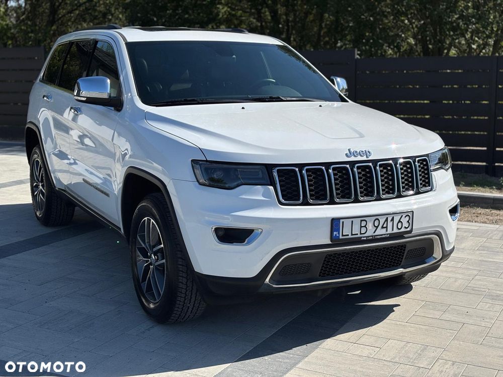 Jeep Grand Cherokee - 12