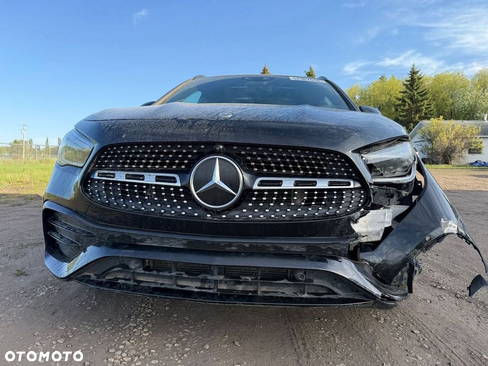 Mercedes-Benz GLA 250 4-Matic AMG Line - 17