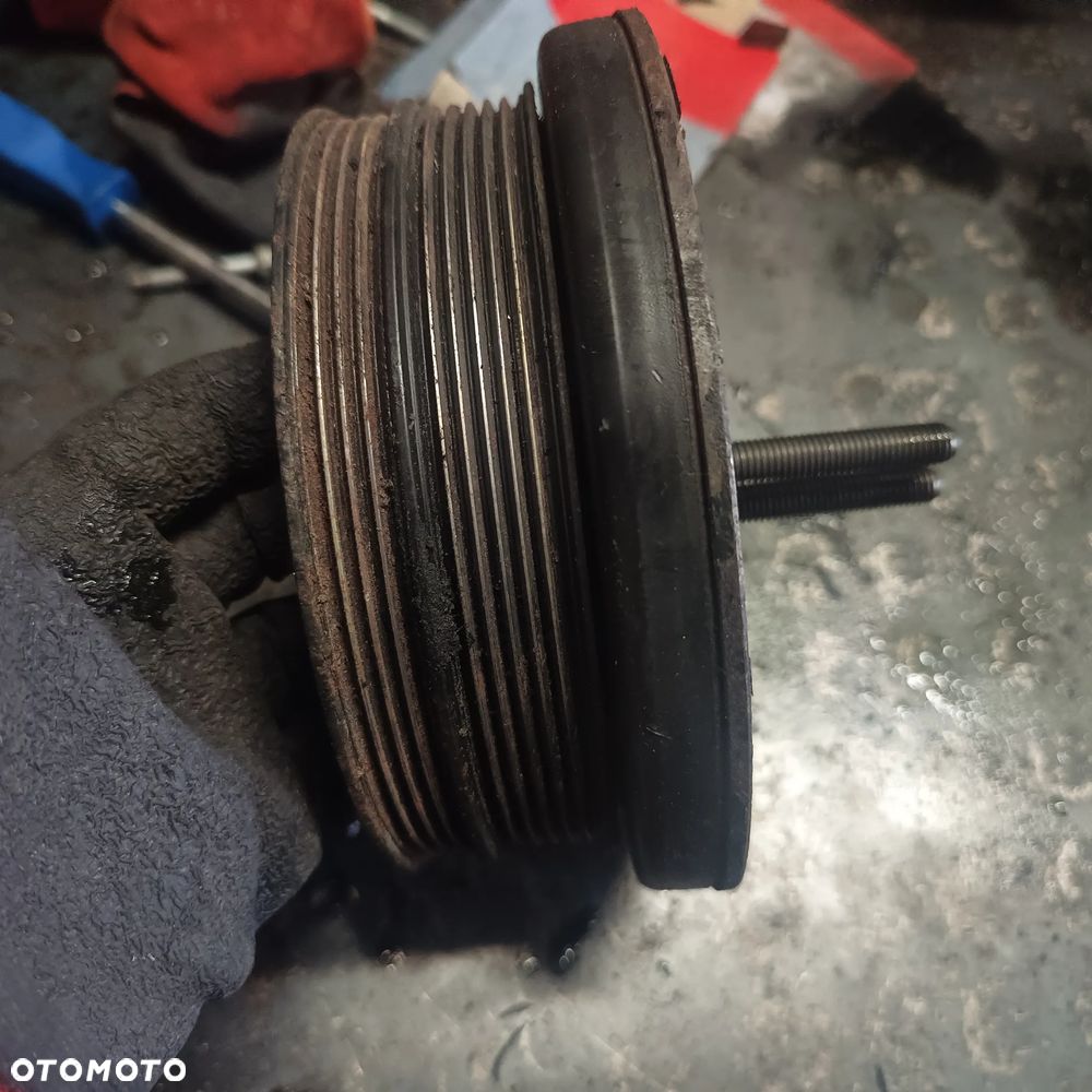 KOLO PASOWE BMW E90 E60 E63 3.0 D 7793593 - 3