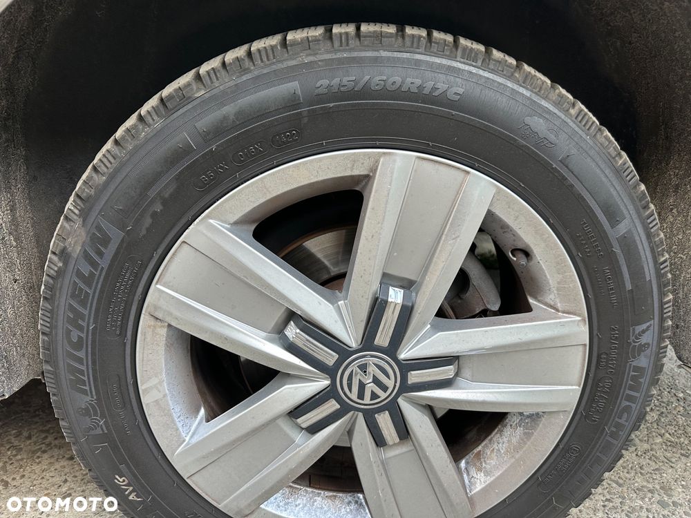 komplet oryginalnych kół do VW T5 T6 17" R 17  opony letnie i zimowe - 8