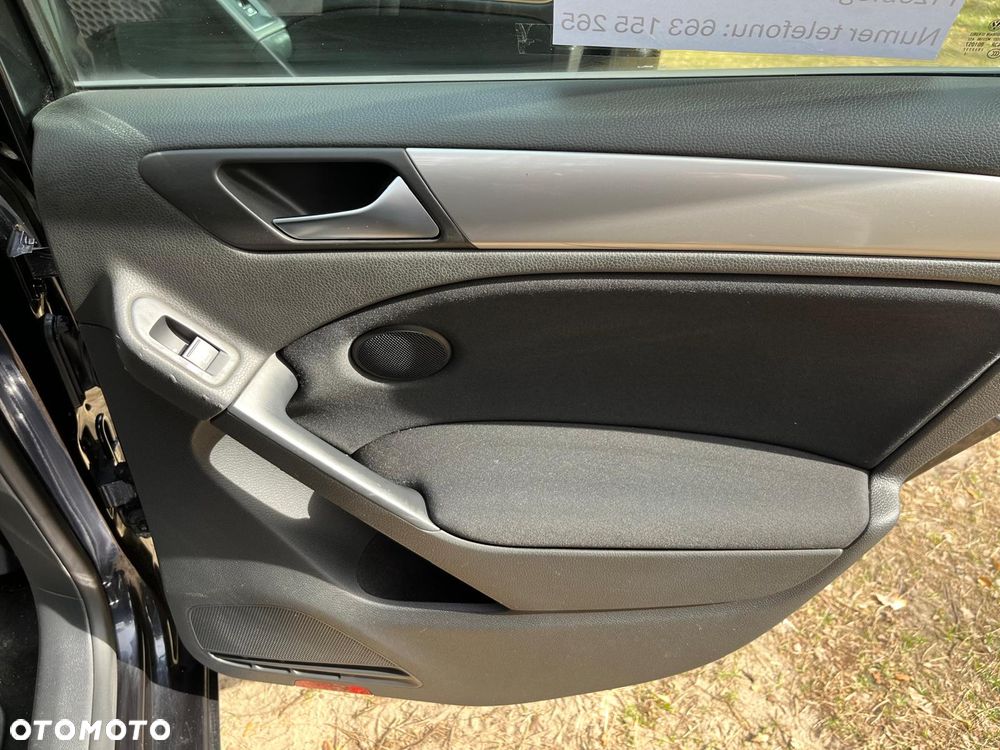 Volkswagen Golf 1.6 TDI DPF Comfortline - 18