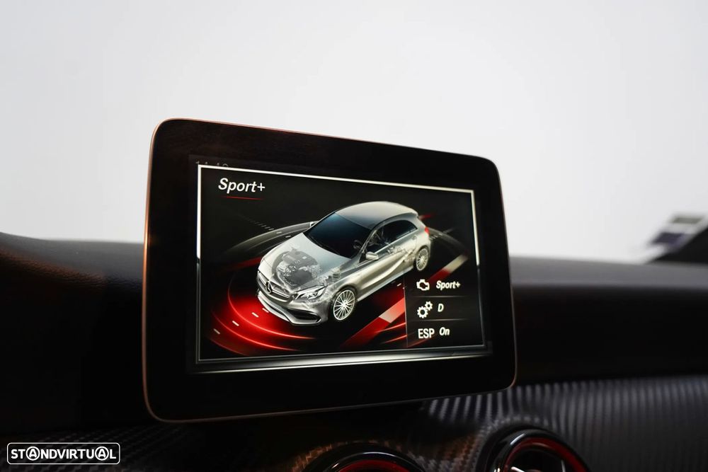 Mercedes-Benz A 45 AMG 4-Matic - 14