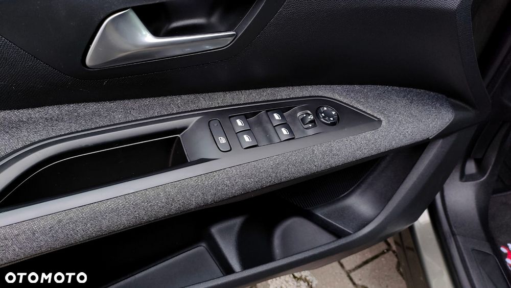 Peugeot 5008 - 9