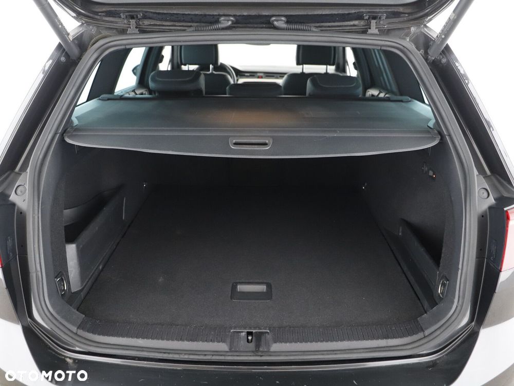 Volkswagen Passat Alltrack - 24