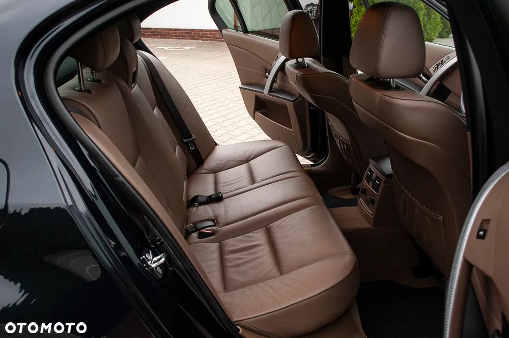 BMW Seria 5 530i SMG - 16