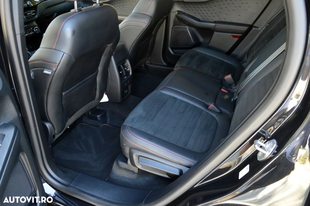 Ford Kuga 2.0 TDCi 2WD ST-Line - 9