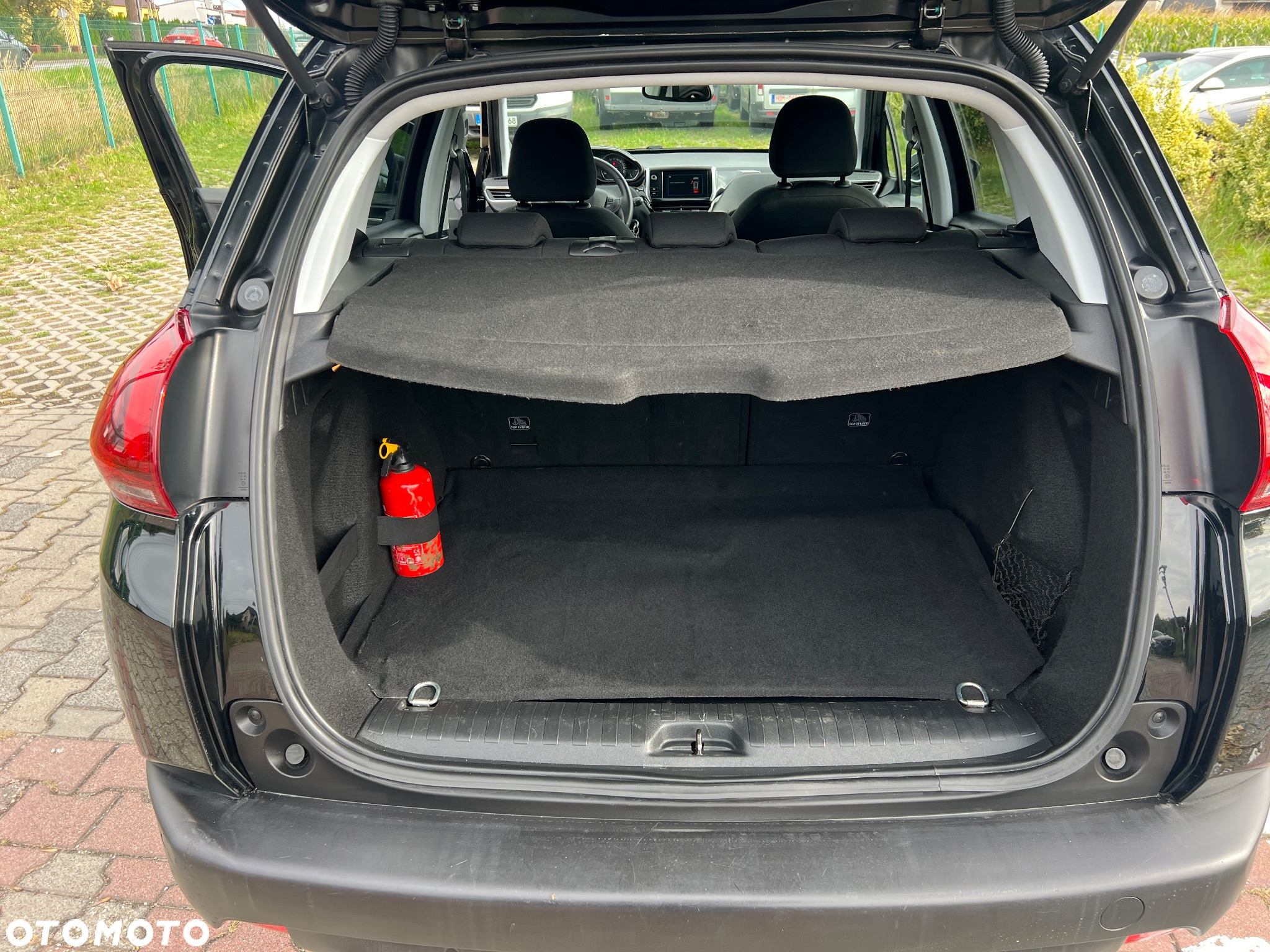 Peugeot 2008 1.2 Pure Tech Signature - 18