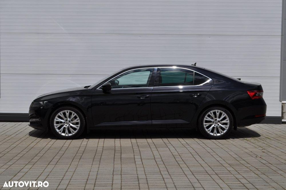 Skoda Superb 2.0 TSI DSG Style - 9