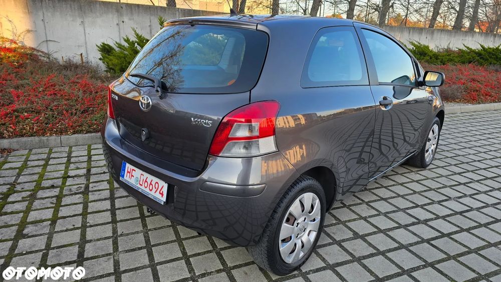 Toyota Yaris - 5