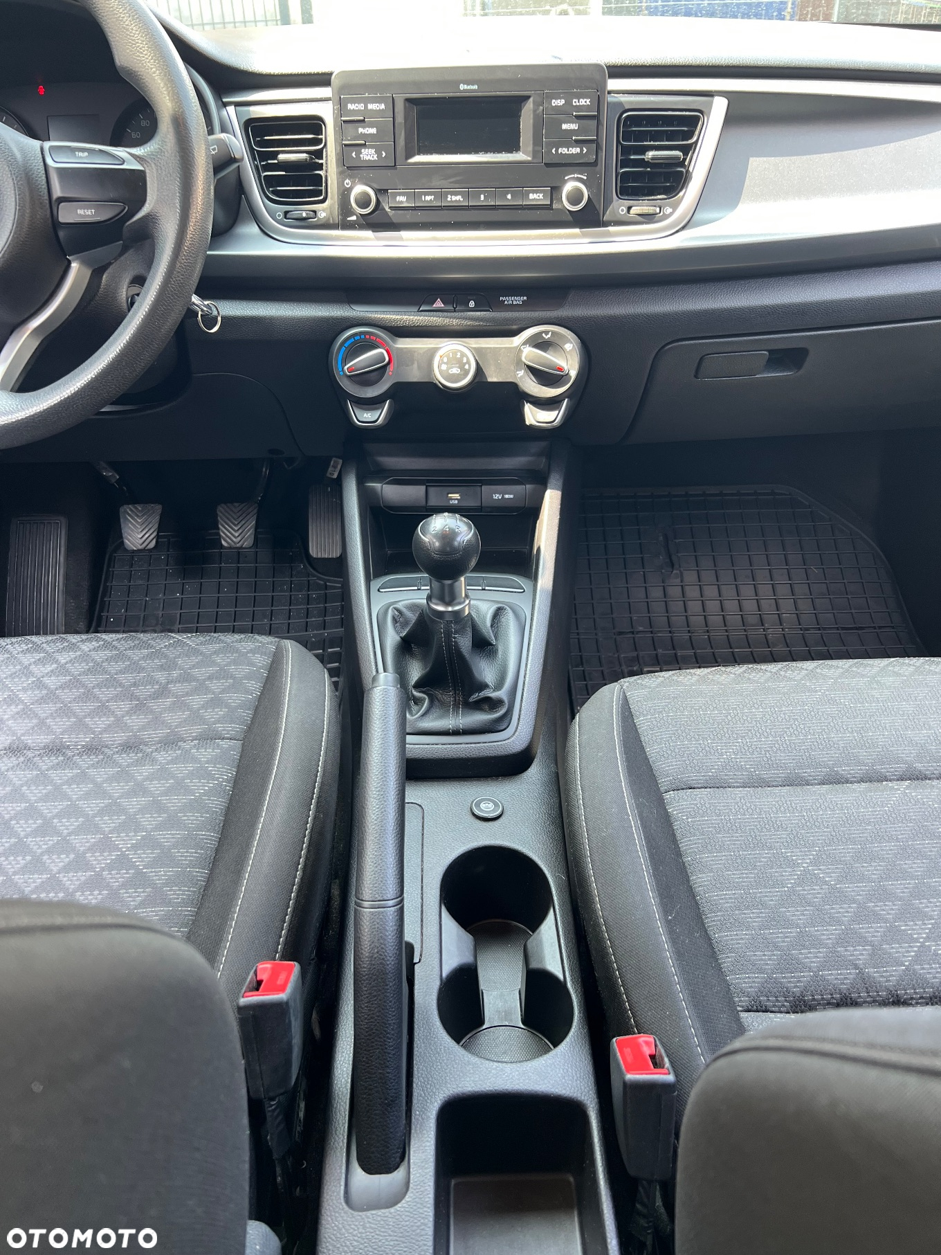 Kia Rio - 9