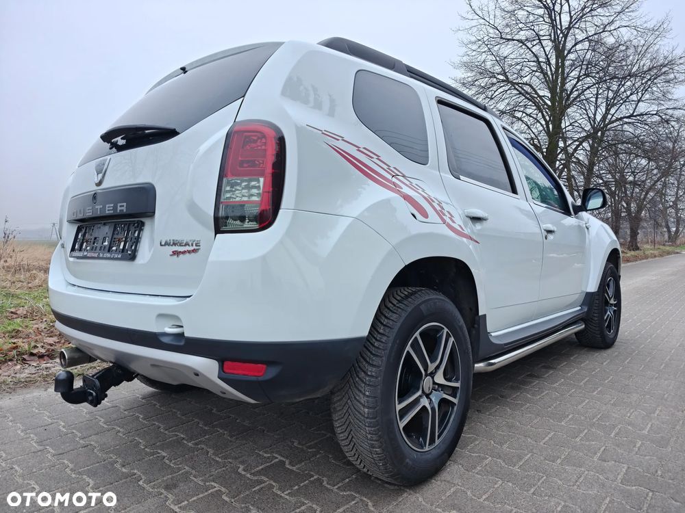 Dacia Duster 1.6 16V 4x2 Laureate - 29