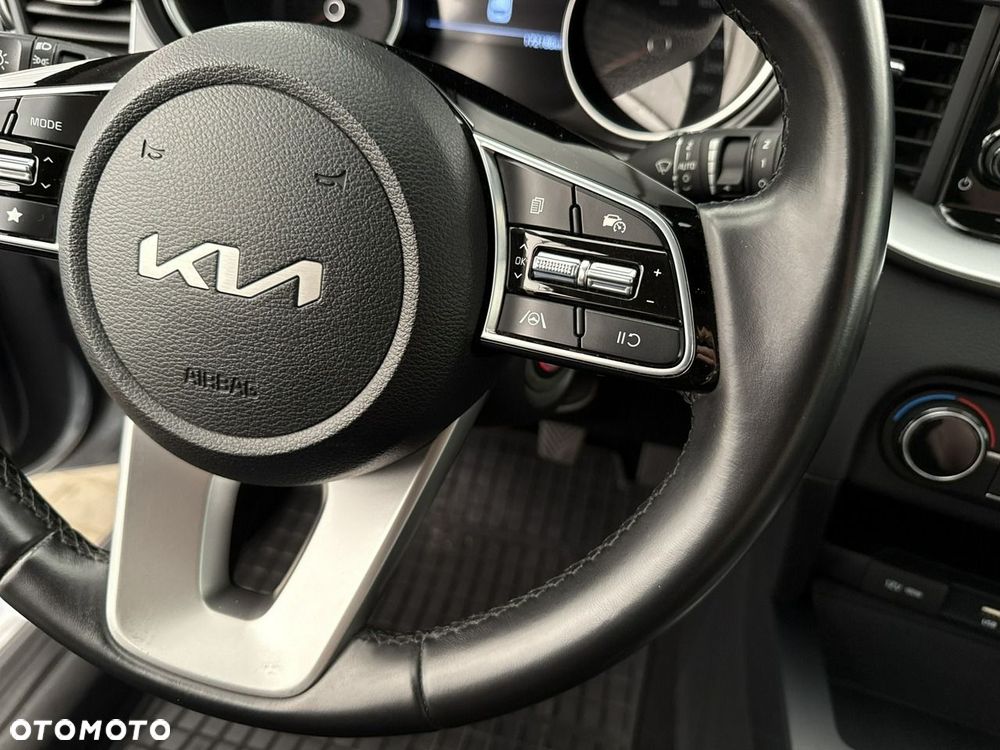 Kia Ceed - 28