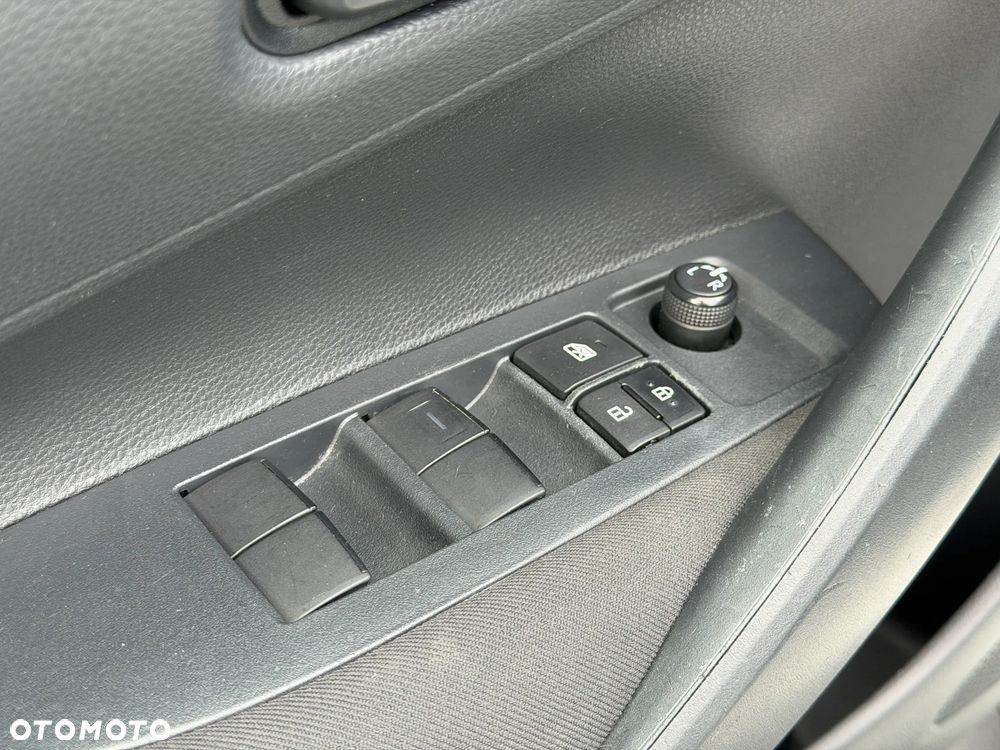 Toyota Corolla 1.8 Hybrid Comfort - 12
