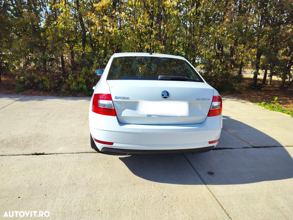 Skoda Octavia 2.0 TDI Style - 6