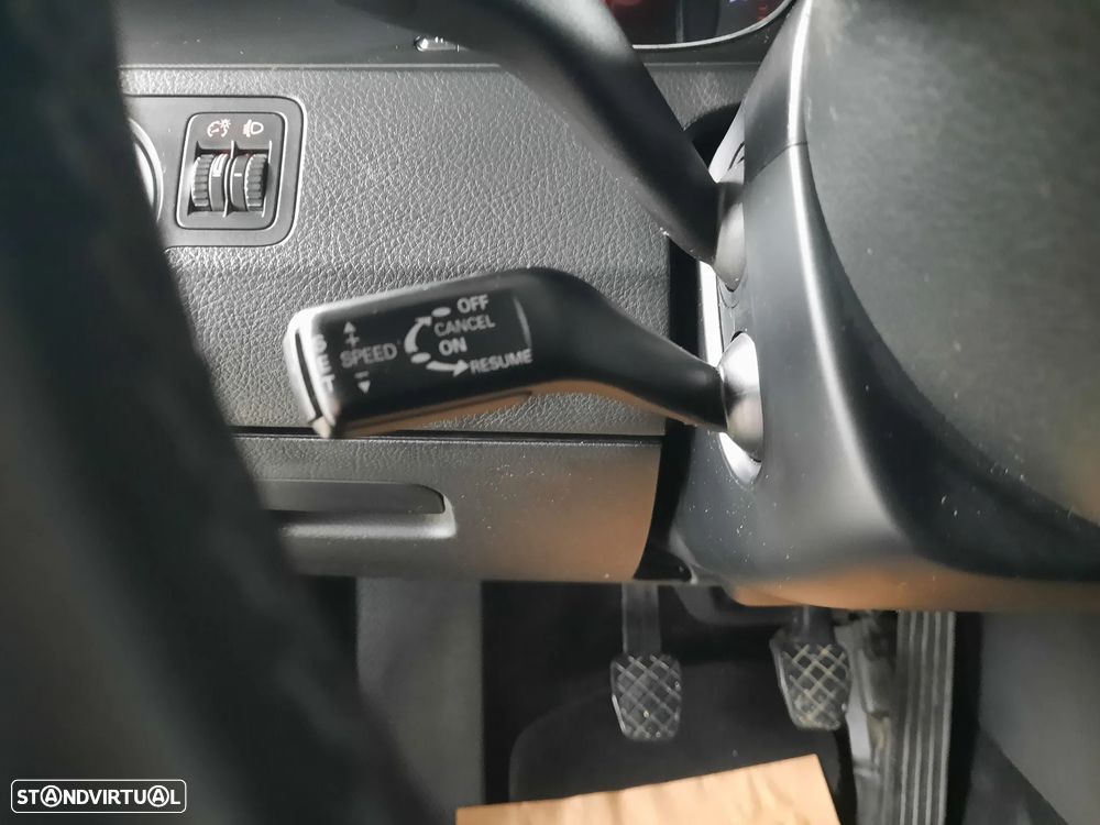 VW Passat Variant 2.0 TDi Confortline - 19