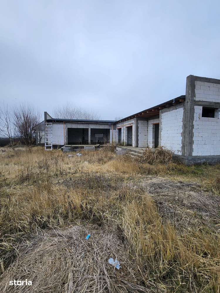 De Vanzare Casa la Rosu zona Cazasu - Imagine principală: 2/4
