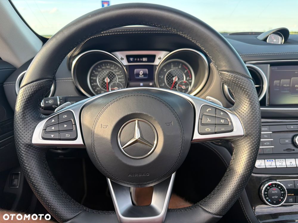 Mercedes-Benz SL - 21