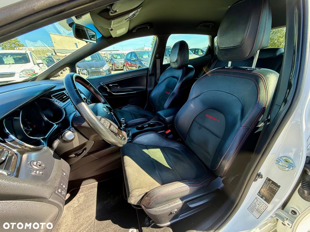 Kia Ceed 1.6 T-GDI GT - 16
