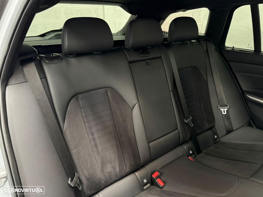 BMW 330 e Touring Pack M Auto - 48