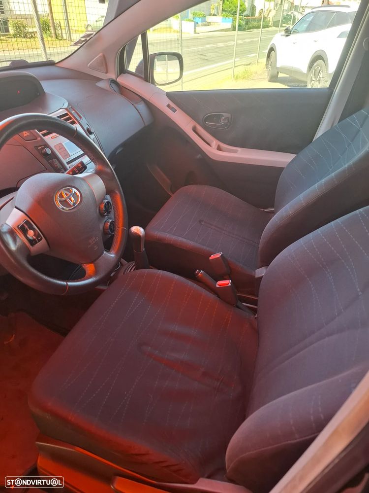 Toyota Yaris - 9