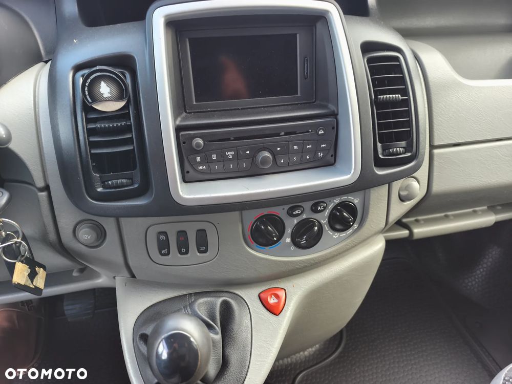 Opel VIVARO - 37