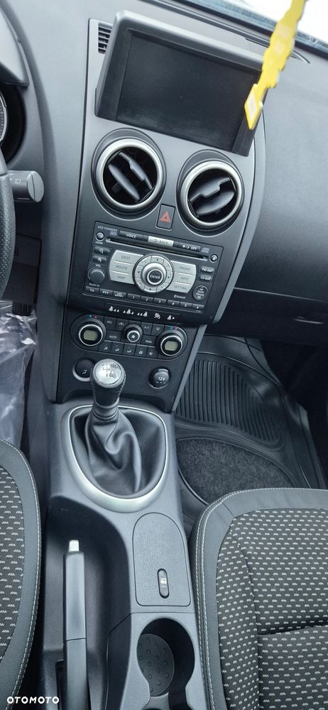 Nissan Qashqai+2 2.0 dCi DPF acenta - 23